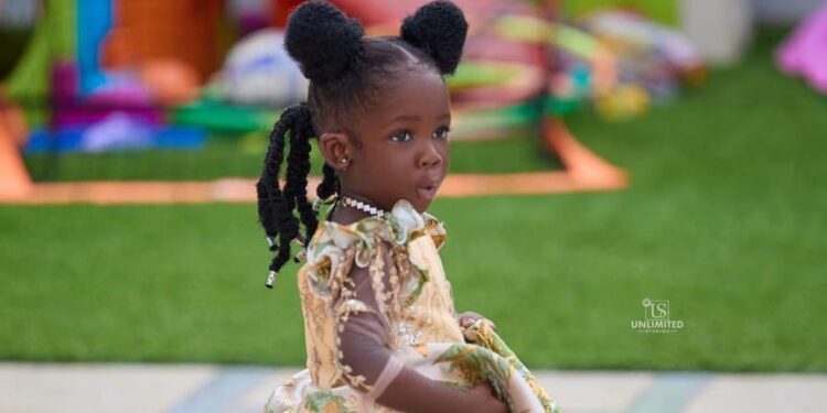 [Photos]: A happy birthday in Paris