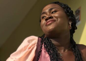 [Photos]: A singer’s birthday