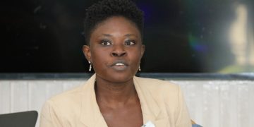 ‘You’re an inspiration’ – Sound technician raps lady